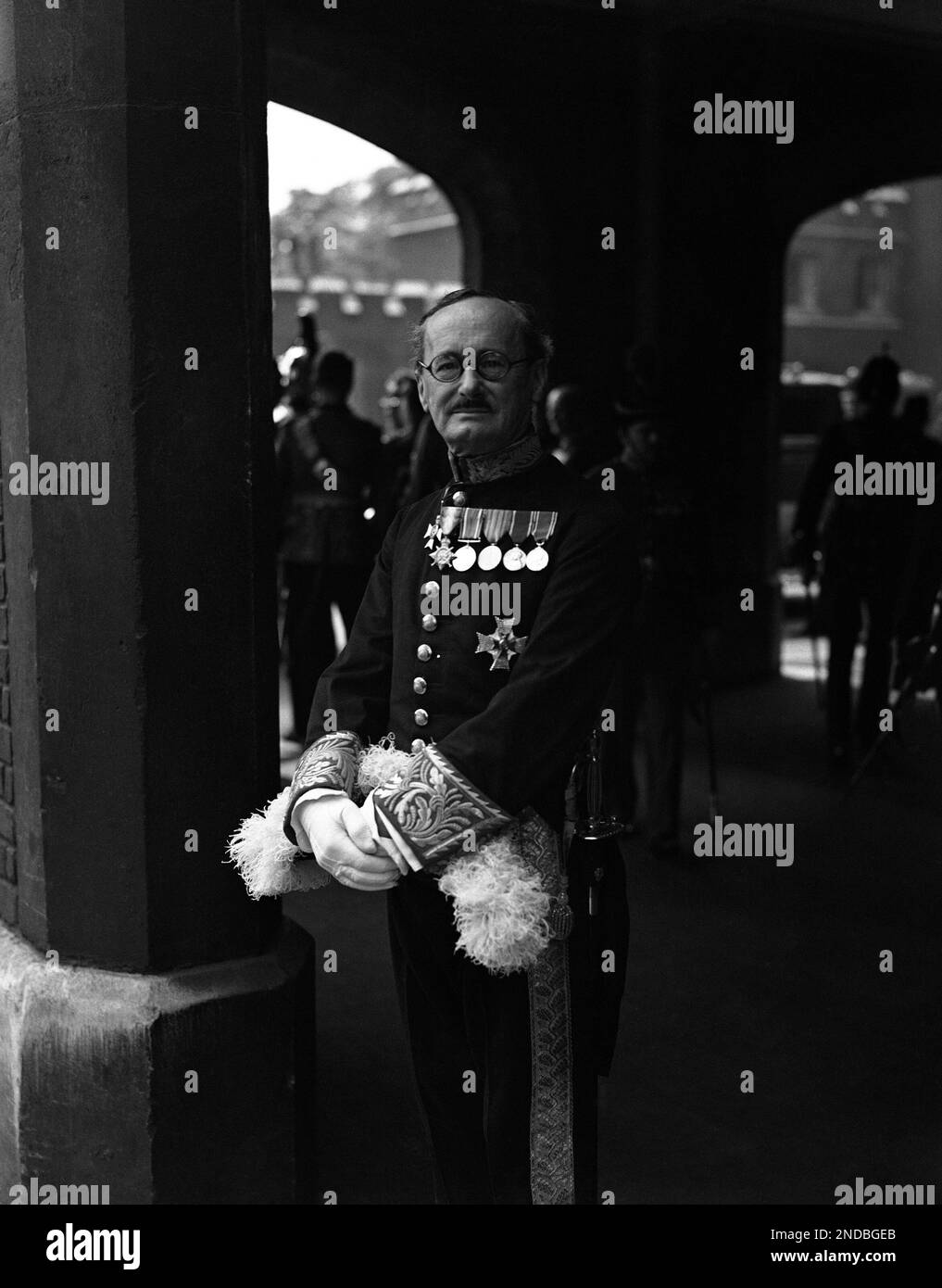Lord Thomas Horder, first Baron Horder, royal physician, arriving at St ...