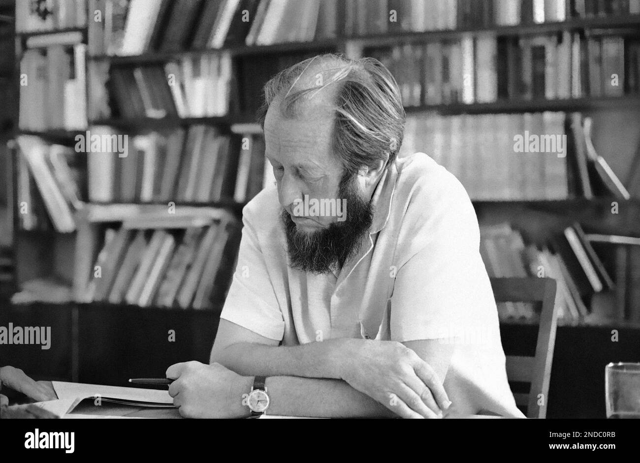 A long hidden work about soviet labor camps by alexander solzhenitsyn