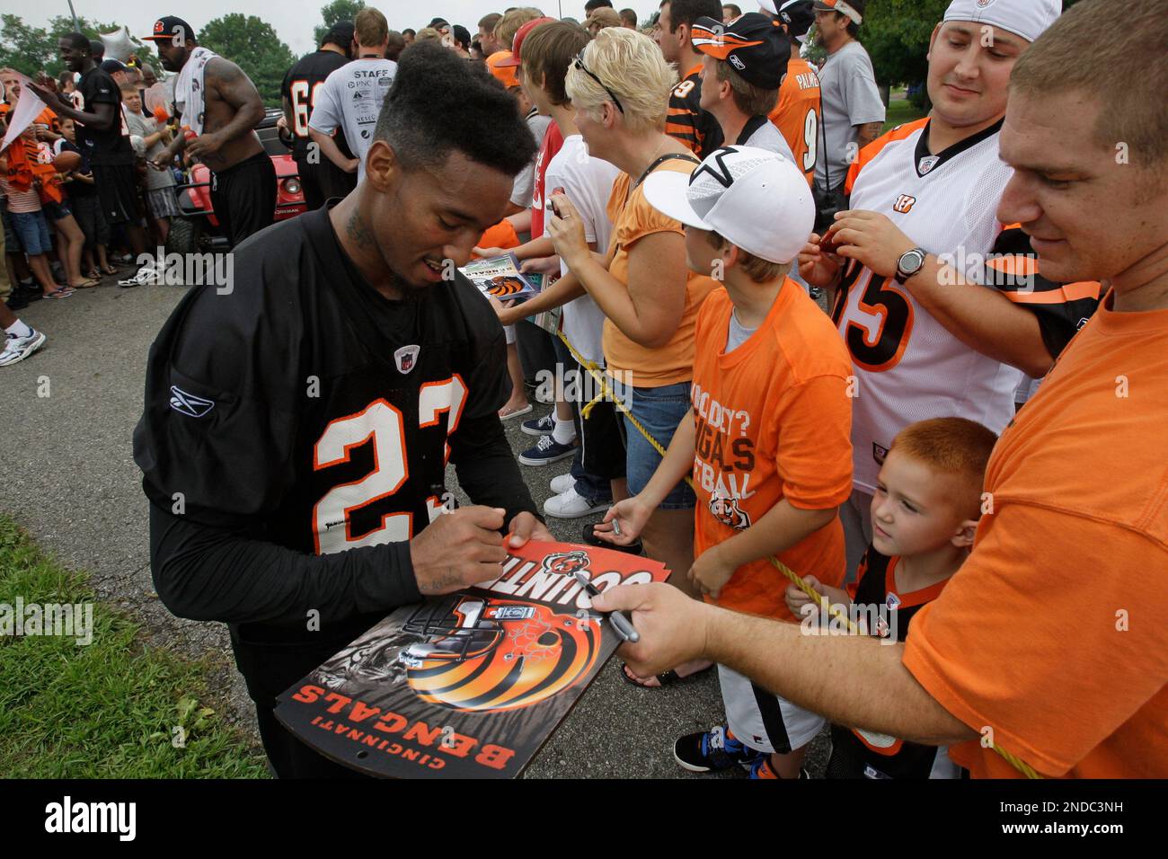 Cincinnati Bengals defensive back Johnny Sears (23) in action during  football training camp during the NFL football team's practice, Friday,  July 30, 2010, in Georgetown, Ky. (AP Photo/Al Behrman Stock Photo - Alamy