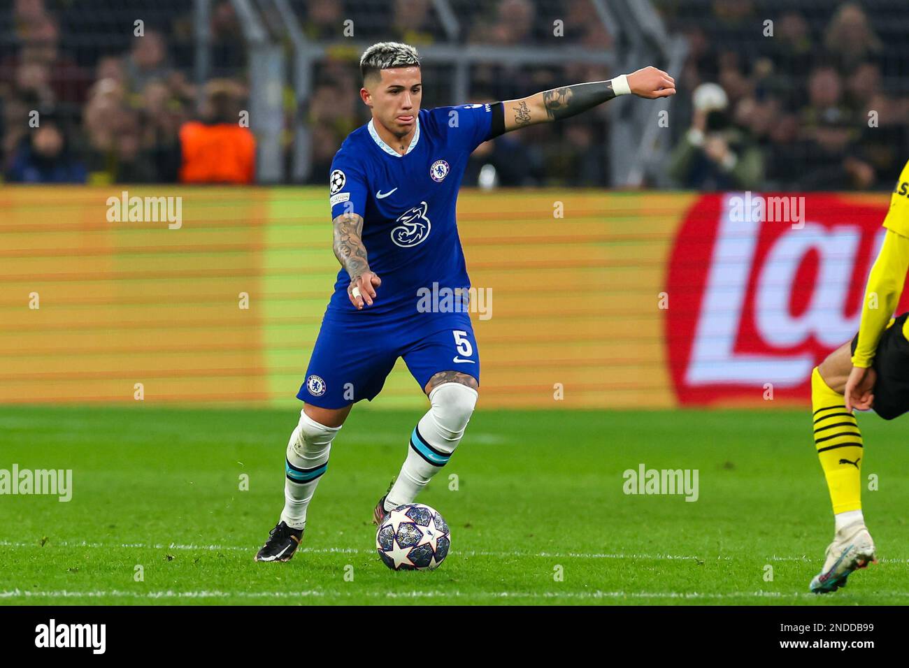 DORTMUND, GERMANY - FEBRUARY 15: Enzo Fernandez of Chelsea during the UEFA Champions Round of 16, 1st leg match between Borussia Dortmund and Chelsea at Signal Iduna Park on February 15, 2023 in Dortmund, Germany (Photo by Marcel ter Bals/Orange Pictures) Stock Photo