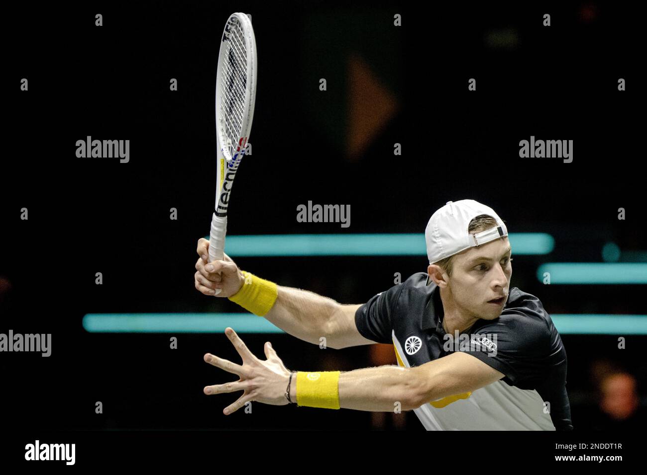 Ahoy, Rotterdam, Netherlands. 15th Feb, 2023. ROTTERDAM - Tallon Grepe  (NED) in action against Alexander Zverev (GER) on the third day of the ABN  AMRO Open tennis tournament in Ahoy. AP SANDER