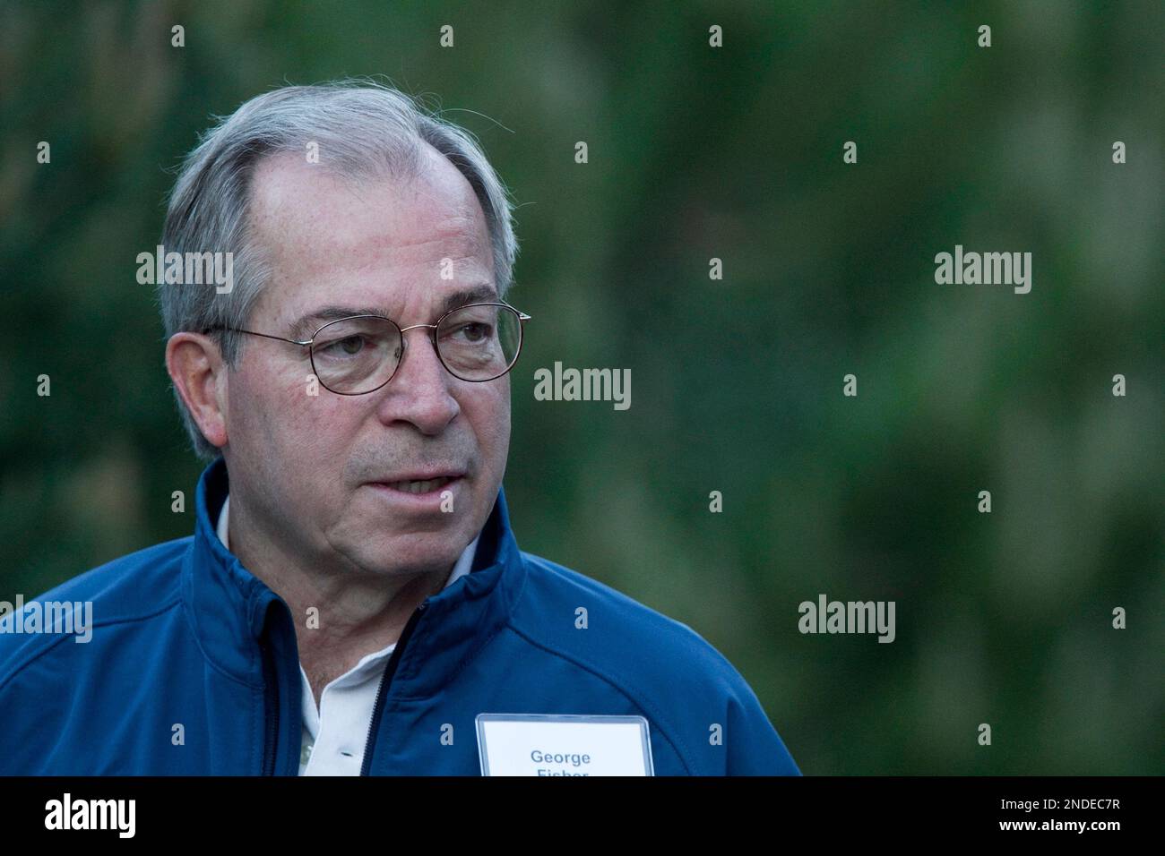 George Fisher, former CEO of Motorola and Eastman Kodak, walk to a morning  session at the annual Allen \u0026 Co. Media summit in Sun Valley, Idaho,  Thursday, July 8, 2010.(AP Photo/Nati Harnik, image size:1300x956