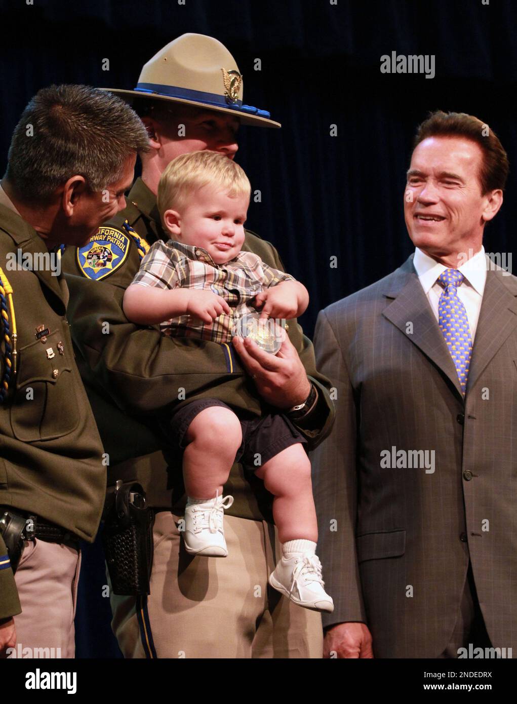 Father is arnold schwarzenegger hi-res stock photography and images - Alamy