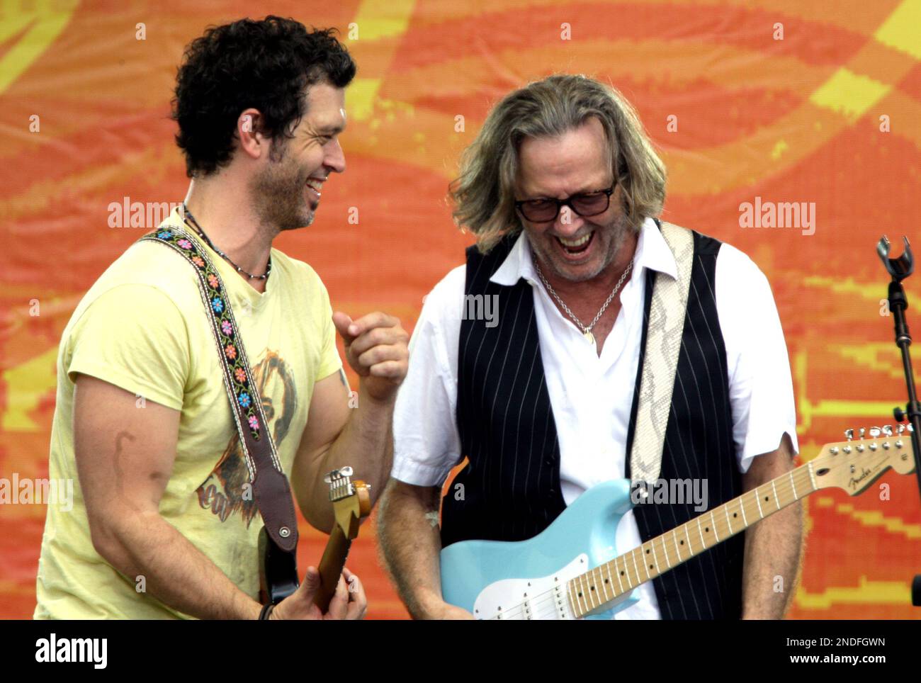 Doyle Bramhall Ⅱ /LIVE AT THE GREAT WALL Doyle Bramhall II - Live at the Great Wall of China | Flickr