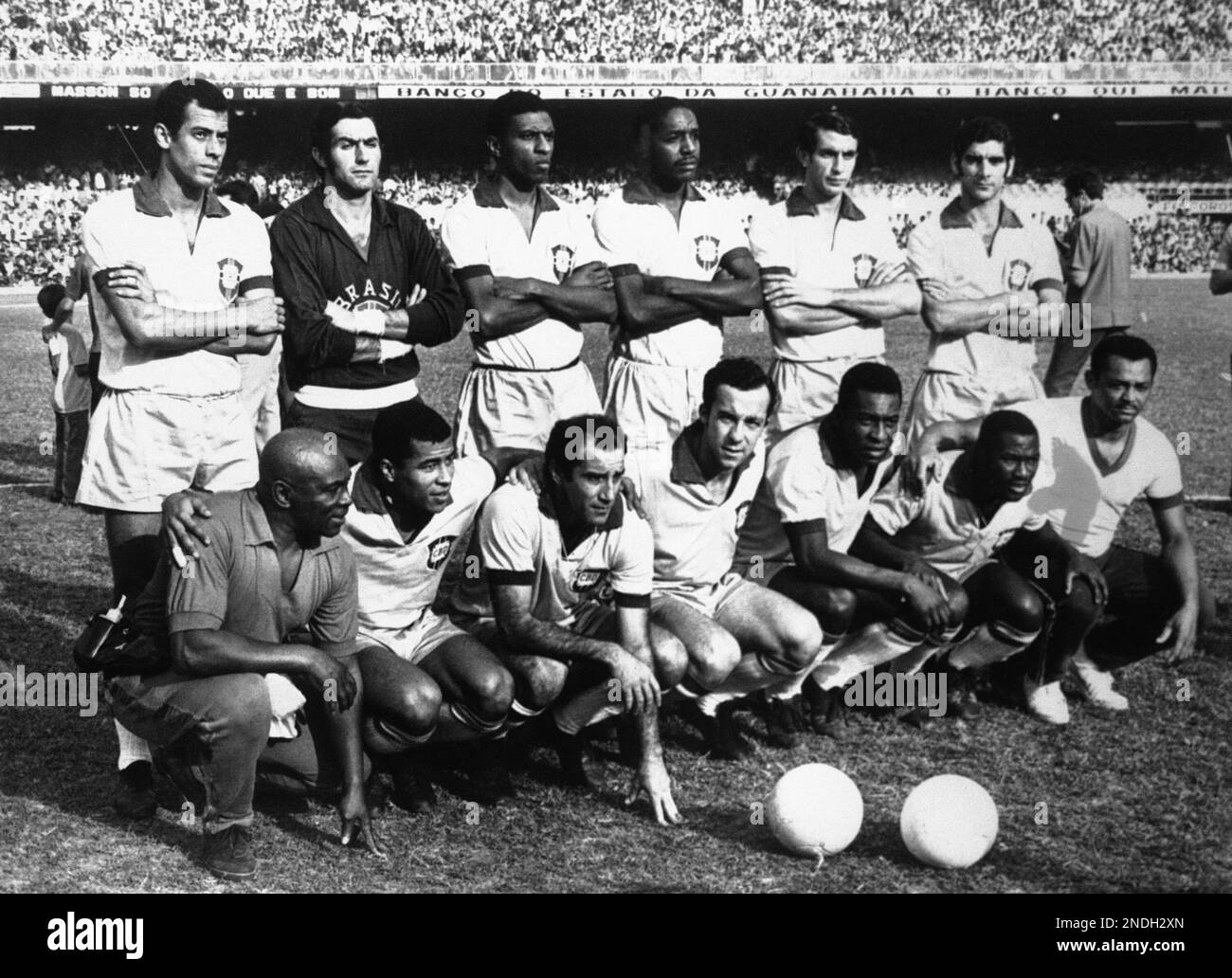 this-is-the-brazilian-soccer-team-posing-in-the-maracana-stadium-in-rio