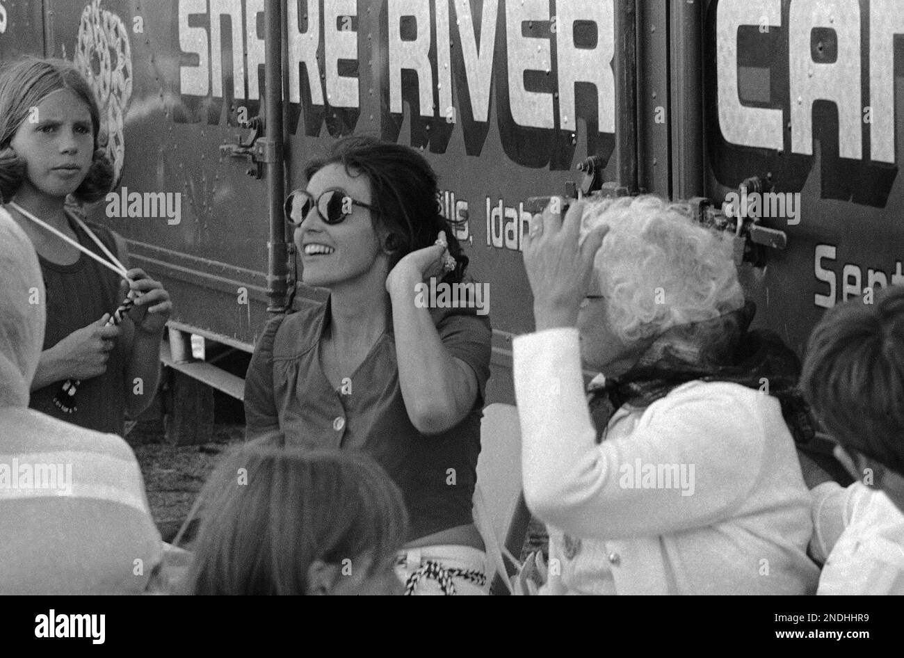Linda Knievel breaks into a big smile as she learns her husband, Evel