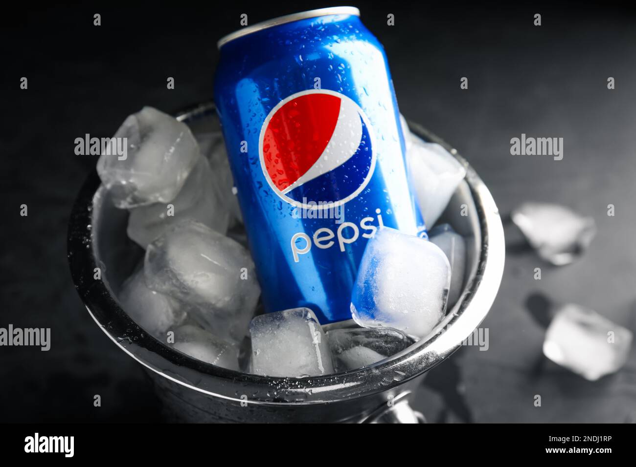 Pepsi can ice hi-res stock photography and images - Alamy