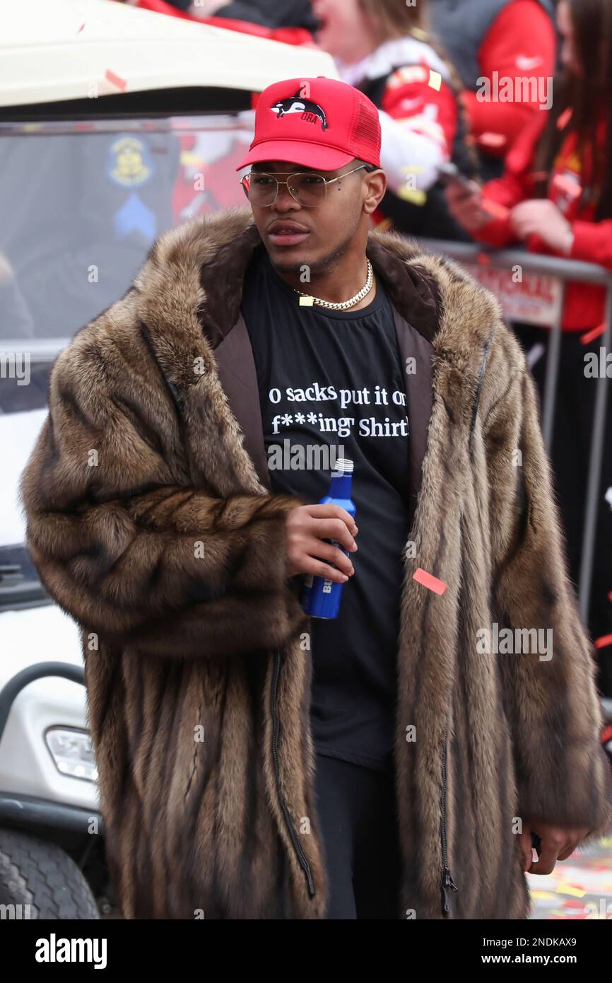 Kansas City Chiefs O-Line wearing '0 Sacks' shirt at Super Bowl parade