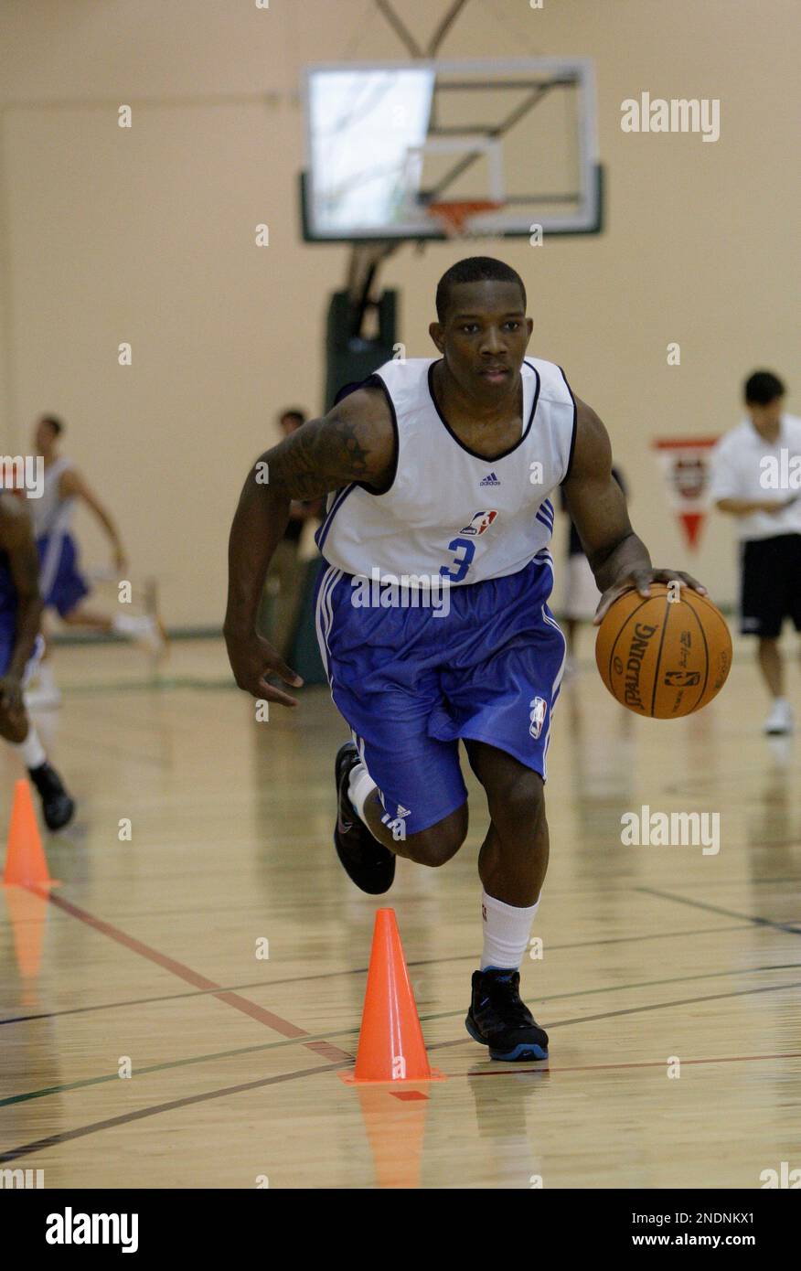 Kentucky's Eric Bledsoe (3) during the NBA Draft Combine workout Thursday,  May 20, 2010 in Chicago. (AP Photo/Kiichiro Sato, Pool Stock Photo - Alamy