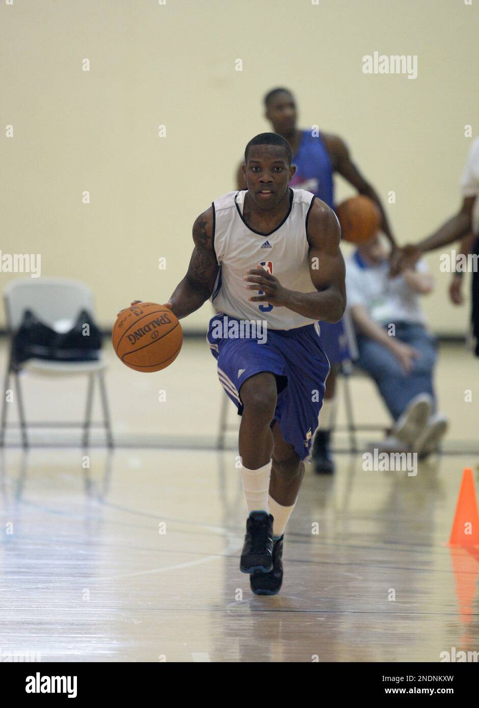 Kentucky's Eric Bledsoe (3) during the NBA Draft Combine workout Thursday,  May 20, 2010 in Chicago. (AP Photo/Kiichiro Sato, Pool Stock Photo - Alamy