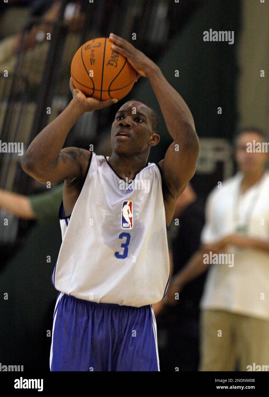 Kentucky's Eric Bledsoe (3) during the NBA Draft Combine workout Thursday,  May 20, 2010 in Chicago. (AP Photo/Kiichiro Sato, Pool Stock Photo - Alamy