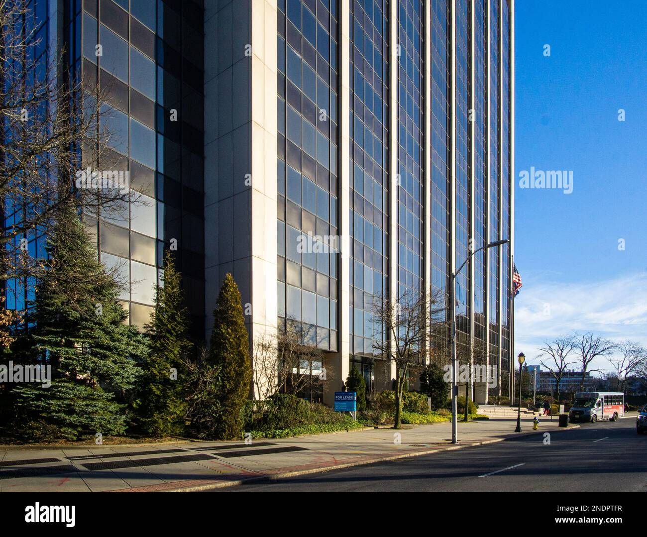 レオナルド・ウェーバー　[ WHITE PLAINS , NY ] White plains downtown hi-res stock photography and images