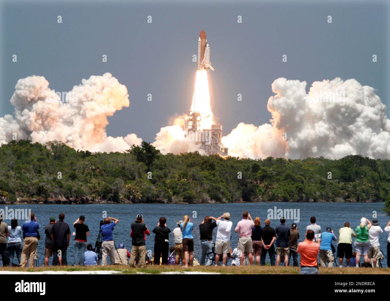 Space shuttle Atlantis lifts-off from the Kennedy Space Center at Cape ...