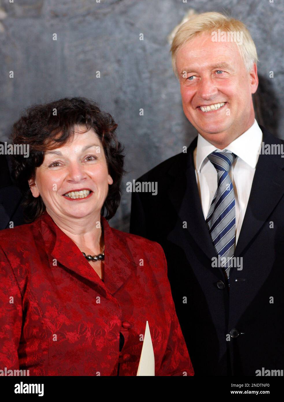 ARCHIV Hamburgs Erster Buergermeister Ole von Beust und die Gruenen