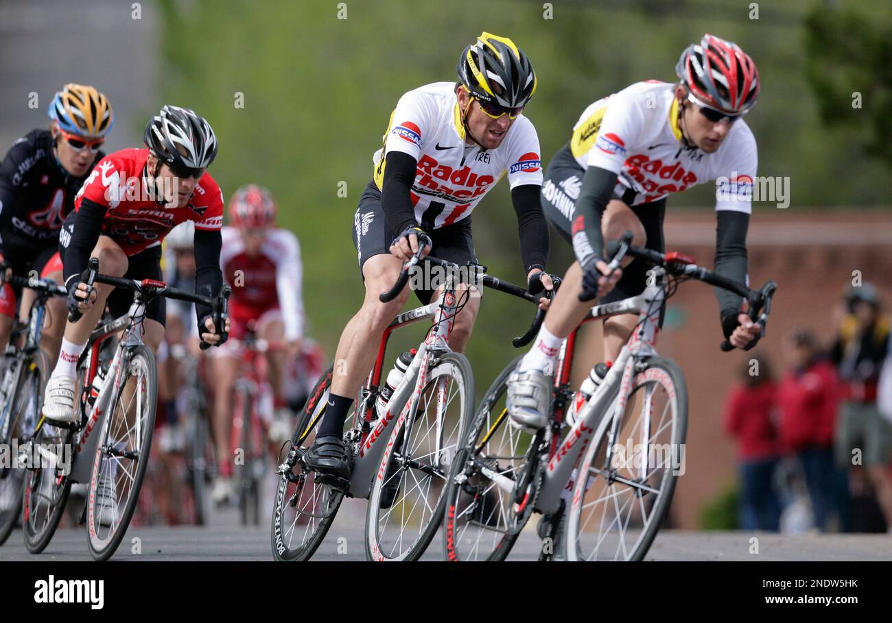 Mellow Johnny s Lance Armstrong second right follows teammate