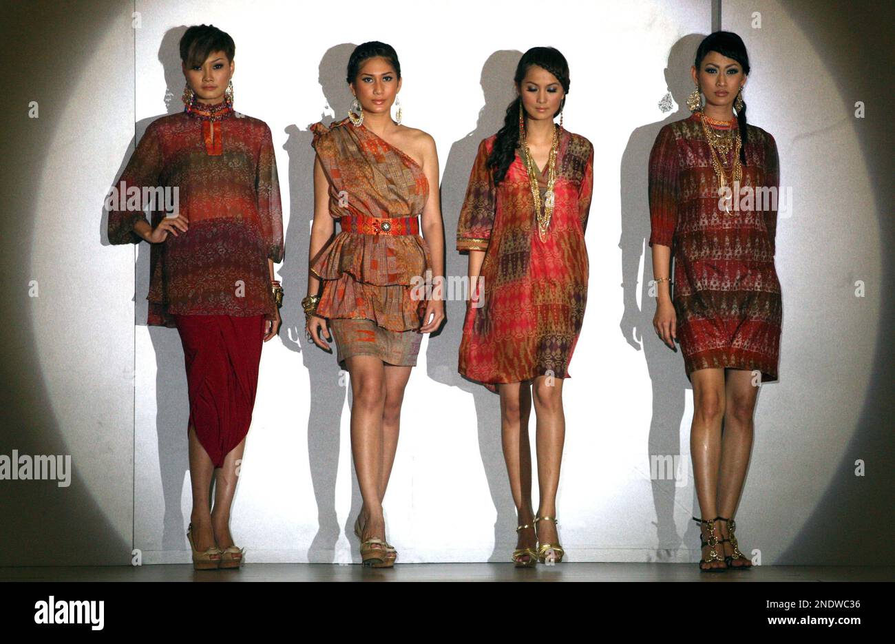 Indonesian models sport batik dress designed by Alleira during a show in  Jakarta, Indonesia, Friday, April 30, 2010. (AP Photo/Achmad Ibrahim Stock  Photo - Alamy