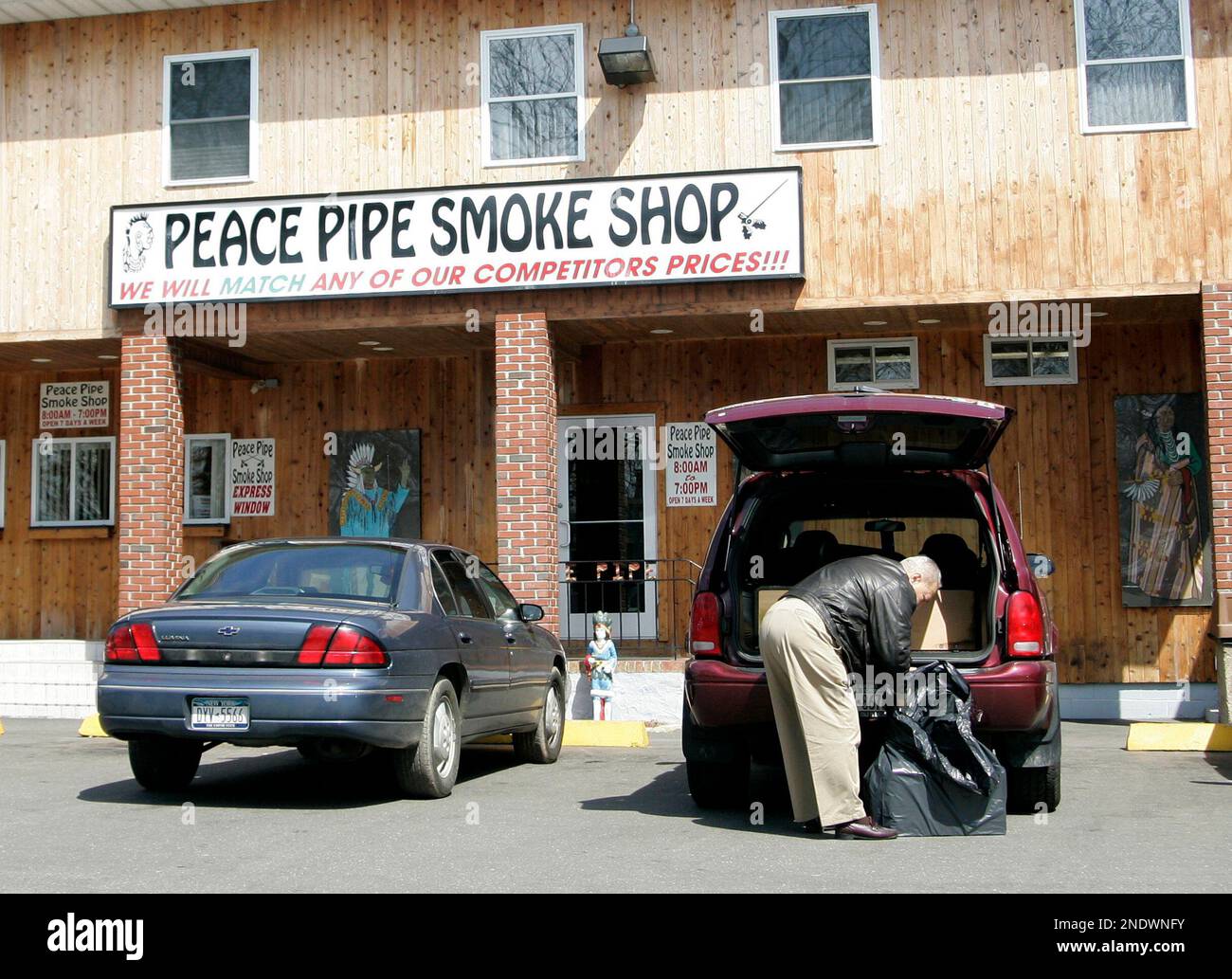 FILE In this April 4, 2008 file photo, an unidentified man loads