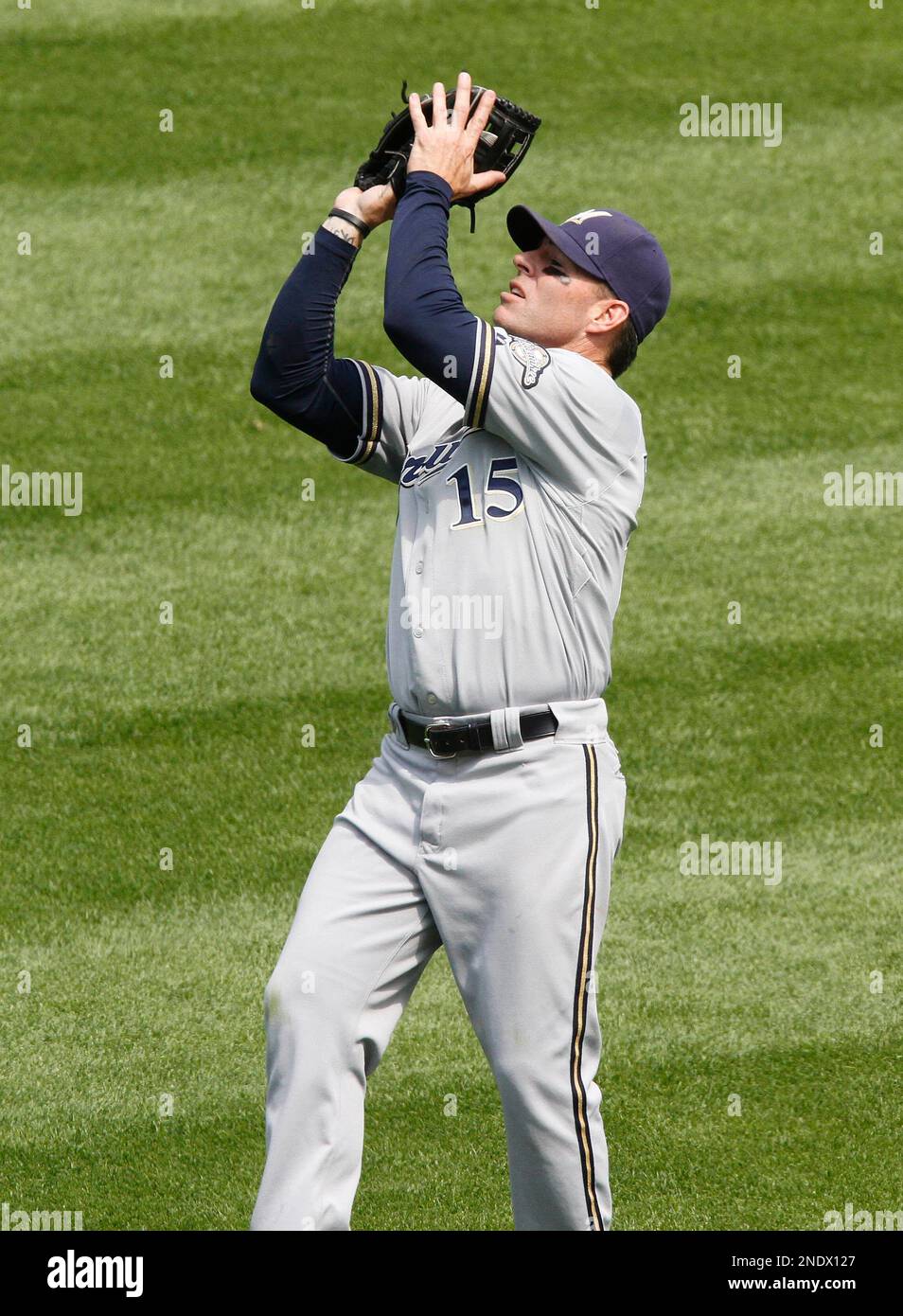 Milwaukee Brewers right fielder Jim Edmonds (15) rounds the bases after  hitting a homerun during the 7th inning of the game between the Milwaukee  Brewers and Washington Nationals at Miller Park in