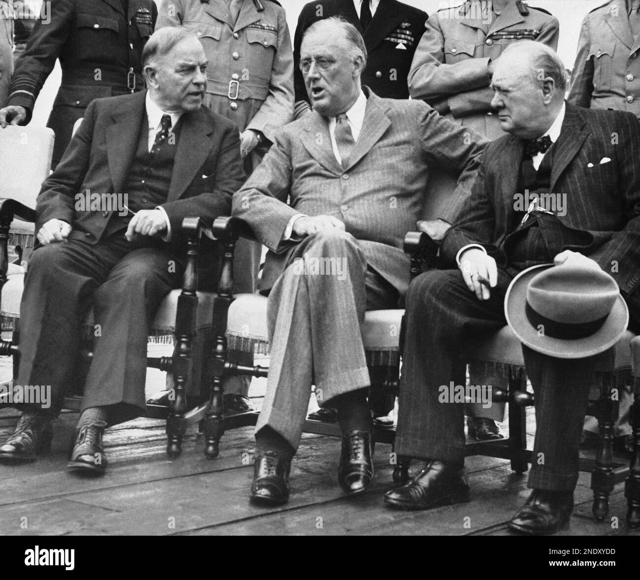Canadian Prime Minister Mackenzie King Left American President Franklin D Roosevelt Centre