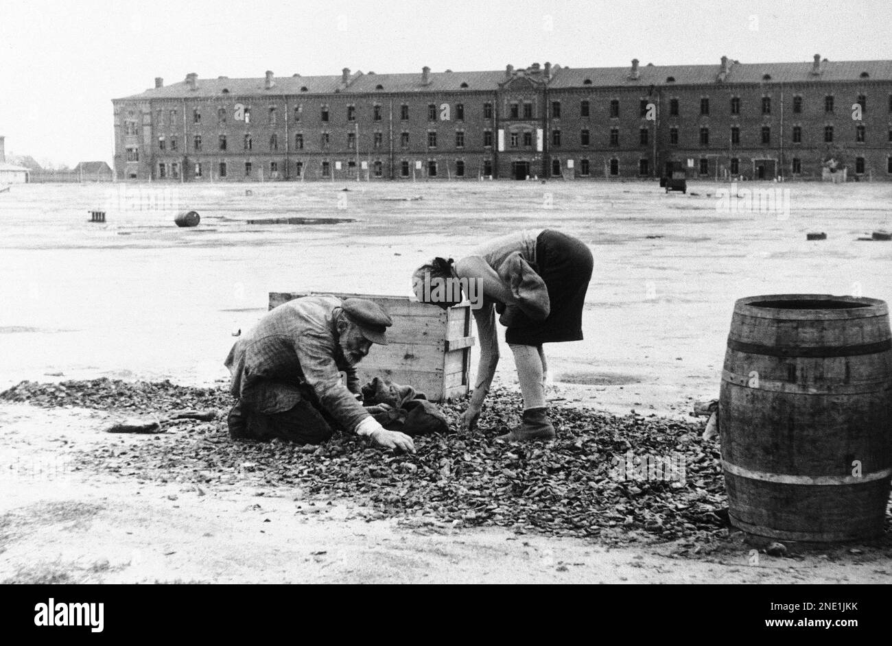 As far as they could, retreating Soviet soldiers destroyed every bit of  nourishment that they could lay their hands on, so that the German forces  had nothing. The people of a Soviet