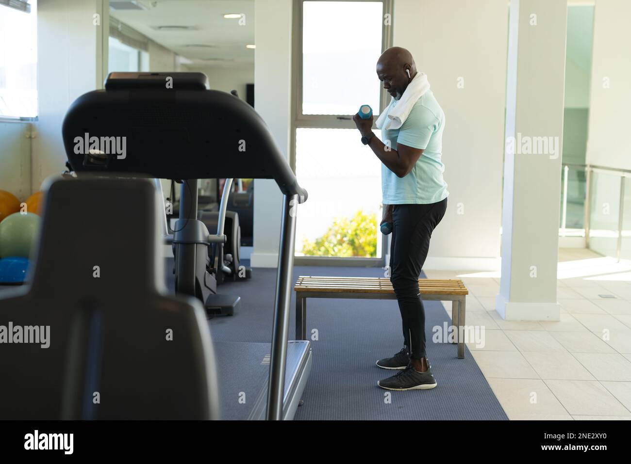 Seniors dumbbell workout hi res stock photography and images Alamy
