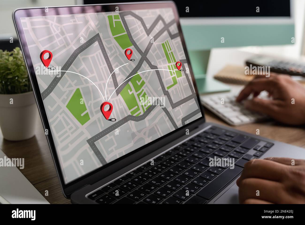 GPS route destination Maps require the use of GPS online mapping in the
