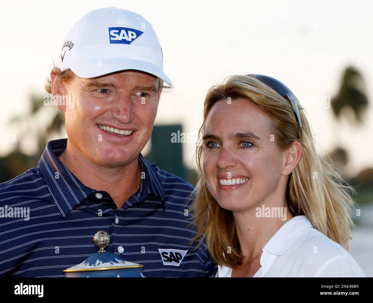 Ernie Els and his wife Lieztl pose for photographers during the trophy