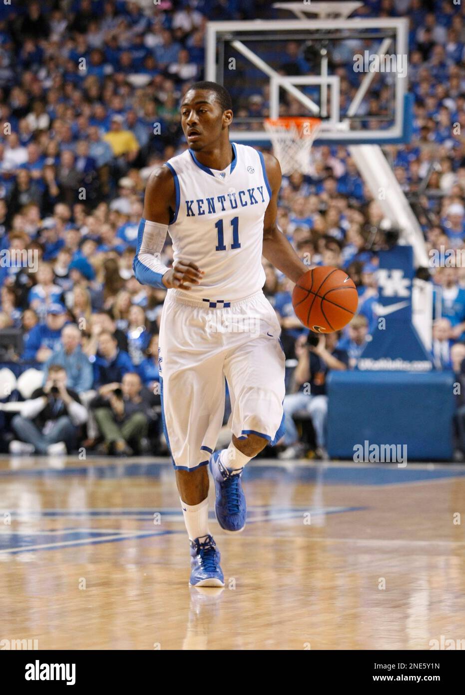 Kentucky's John Wall in action during the first half of their NCAA college  basketball game against Florida in Lexington, Ky., Sunday, March 7, 2010.  (AP Photo/Ed Reinke Stock Photo - Alamy - kajotpoker.com