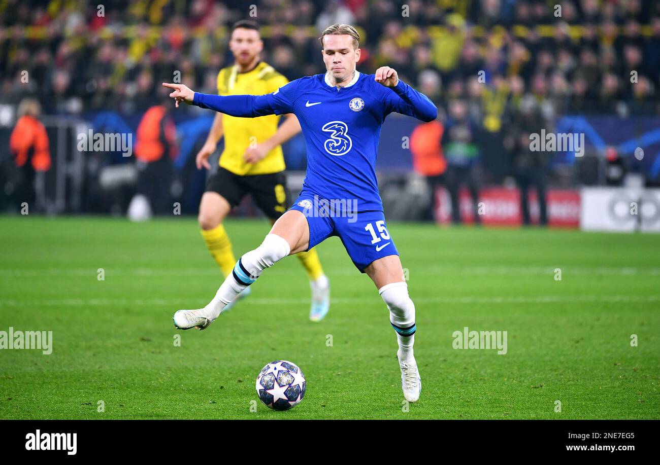 Mykhailo mudryk chelsea hi-res stock photography and images - Alamy