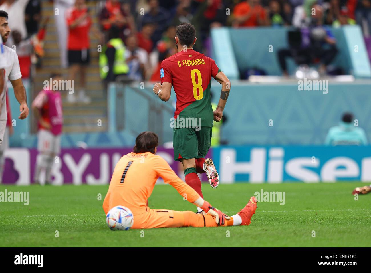 LUSAIL CITY, QATAR - DECEMBER 06: Yann Sommer, Bruno Fernandes during the FIFA World Cup Qatar 2022 Round of 16 match between Portugal and Switzerland at Lusail Stadium on December 6, 2022 in Lusail City, Qatar. (Photo by MB Media) Stock Photo