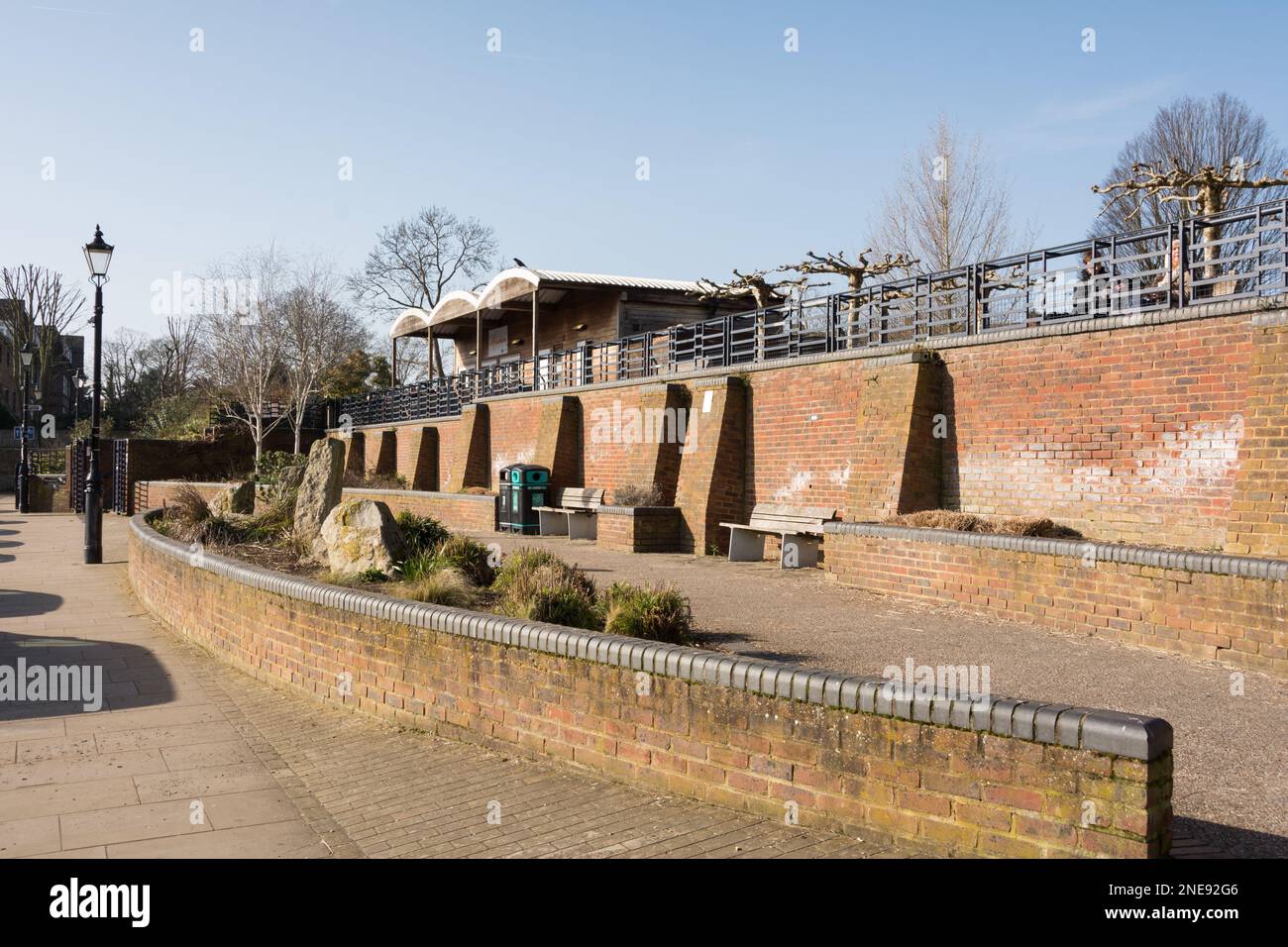 Café Sunshine, Diamond Jubilee Gardens, Water Lane, Twickenham, TW1, London, England, UK Stock Photo