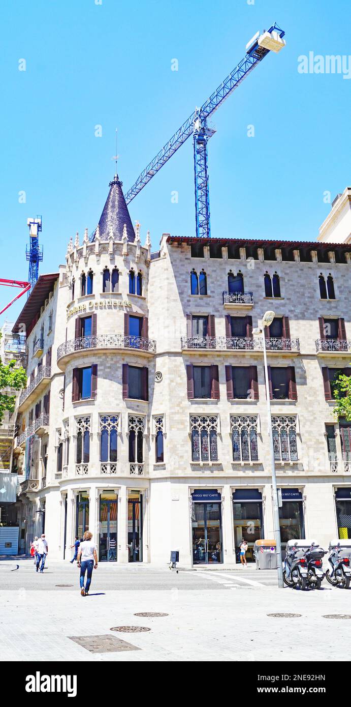 Barcelona modernism buildings hi-res stock photography and images - Alamy