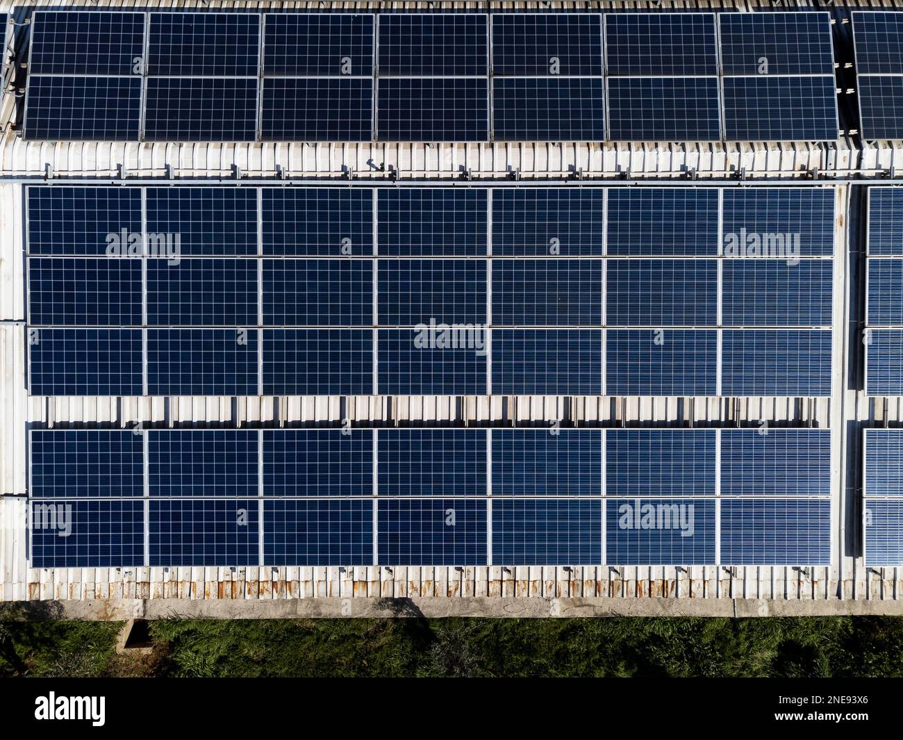 Solar panel farm drone shot hi-res stock photography and images - Alamy