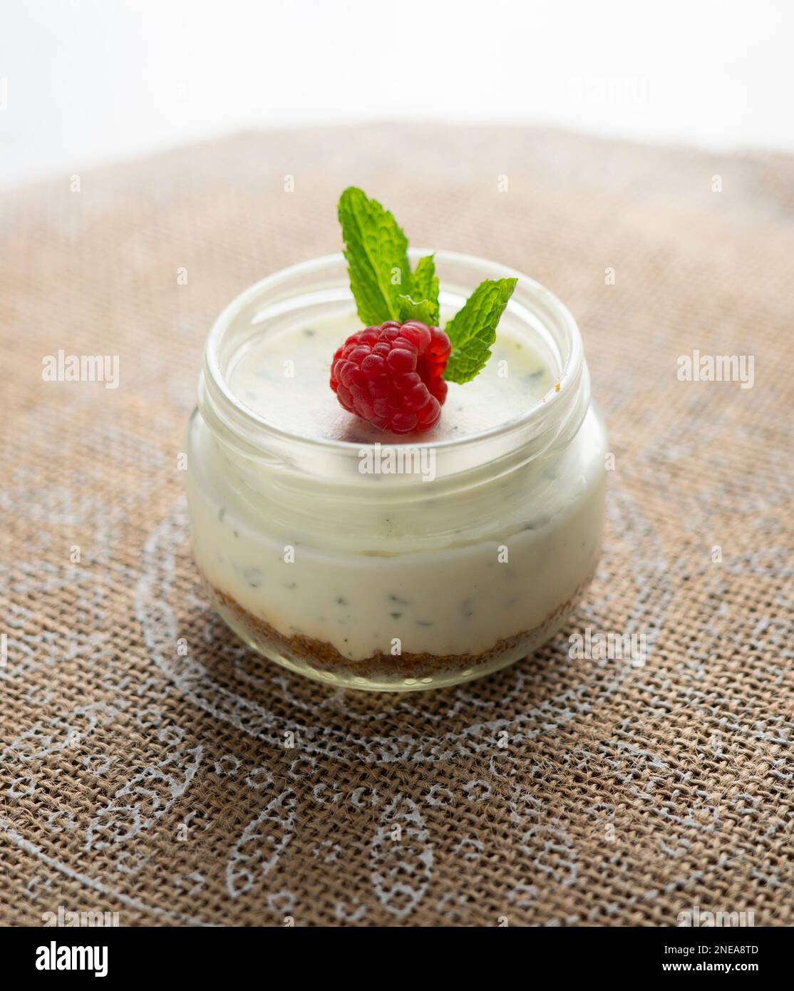 Cheese mousse is a dessert of French origin, whose base is egg white