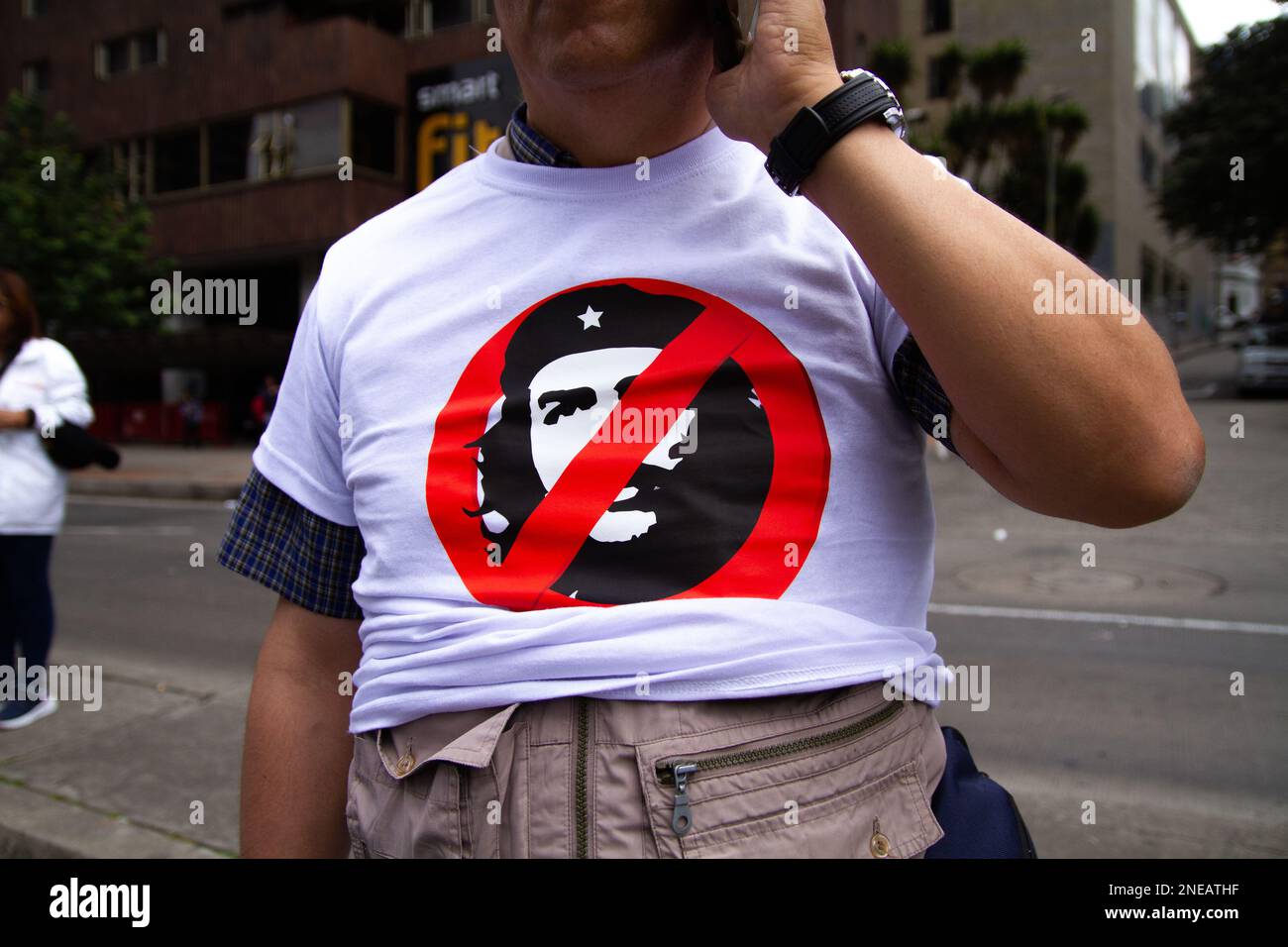 A demonstrator uses a shirt depicting Argentinian Revolutionary Leader Ernesto 'Che' Guevara during the demonstrations against the reform proposals of Stock Photo