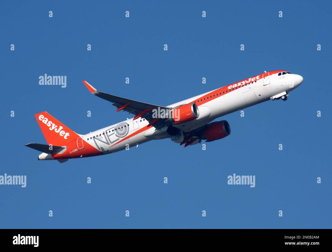 Easyjet a321 neo hires stock photography and images Alamy