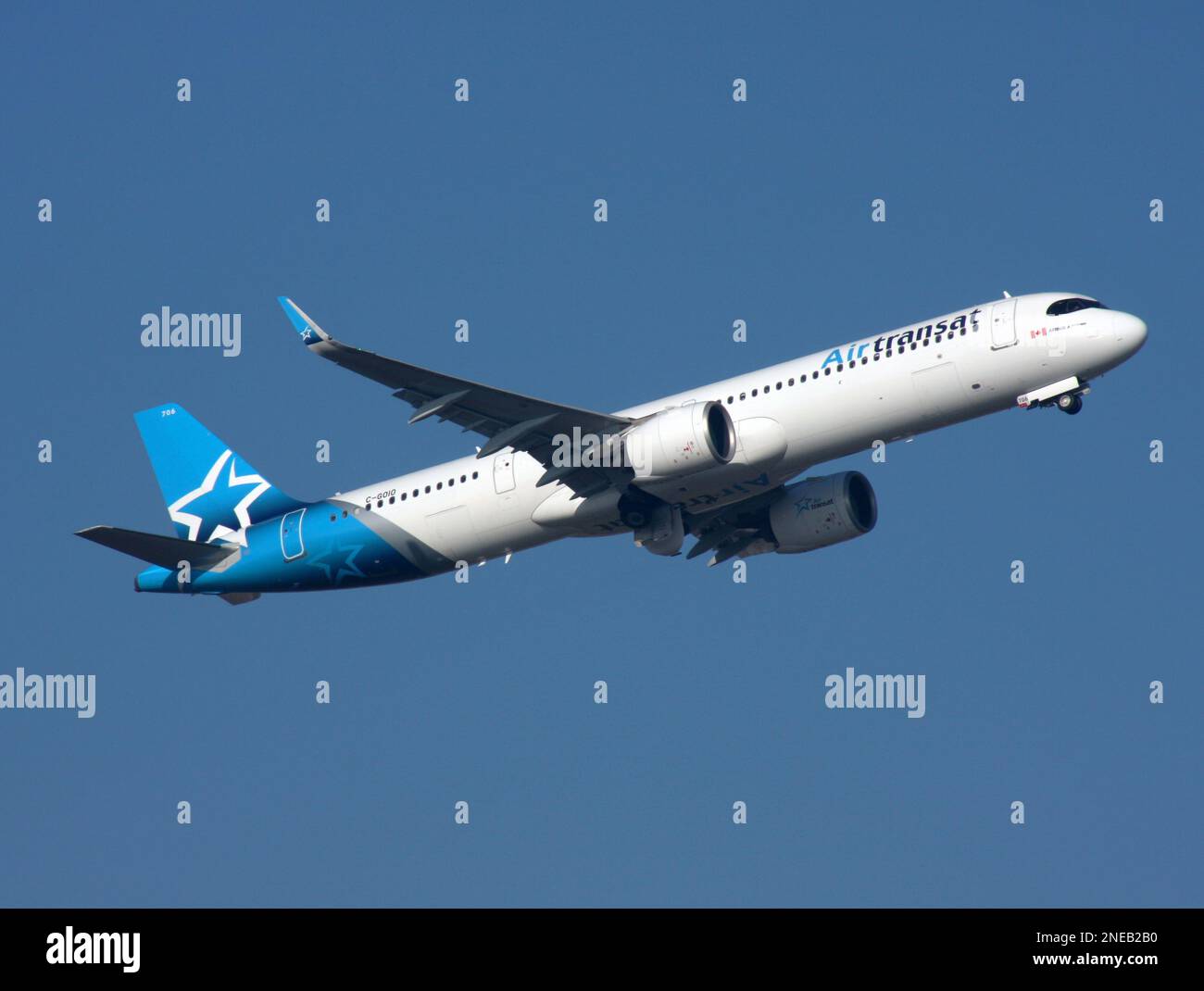 An Airbus A321-271NX of Air Transat departs London Gatwick Airport Stock Photo