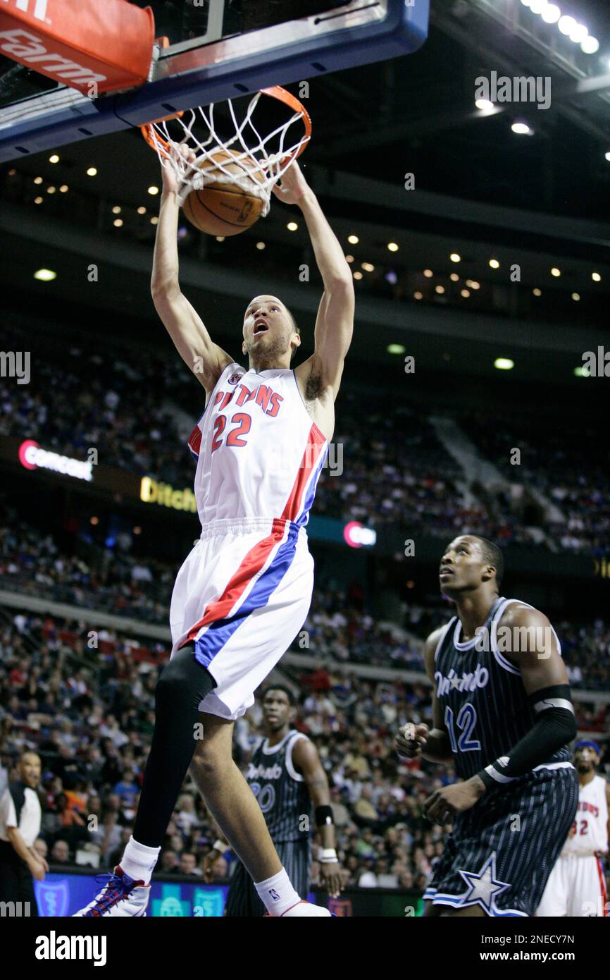 My favorite picture of the Tayshaun Prince block : r/DetroitPistons