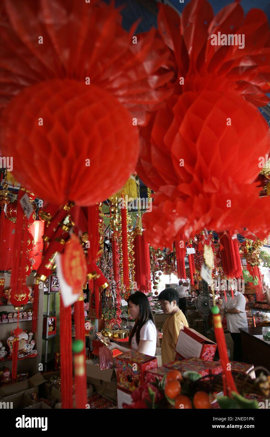 why do malaysians celebrate chinese new year