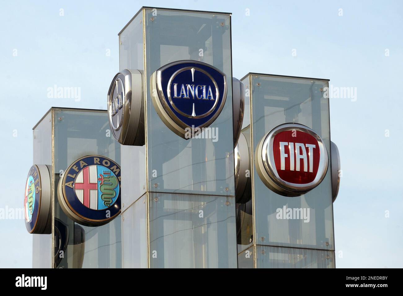 Continue with cash hires stock photography and images Alamy