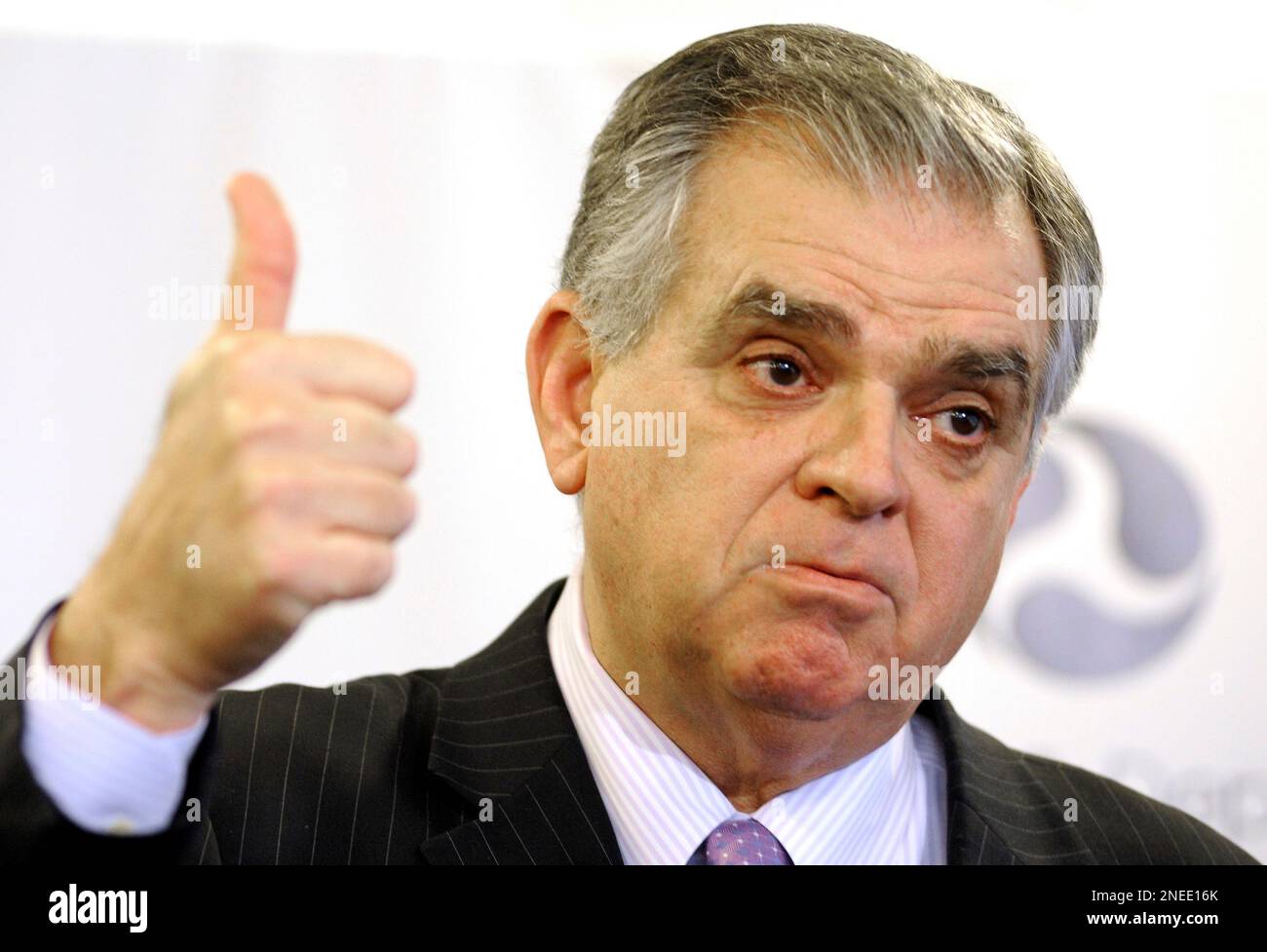 Transportation Secretary Ray LaHood announces a federal ban on texting