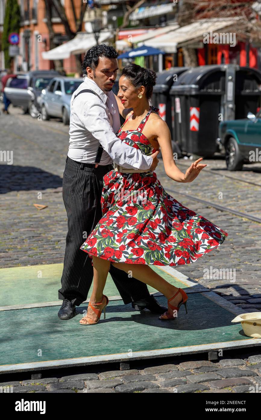 Tango dancer, street tango, near Plaza Dorrego, San Telmo district, Buenos Aires, Argentina