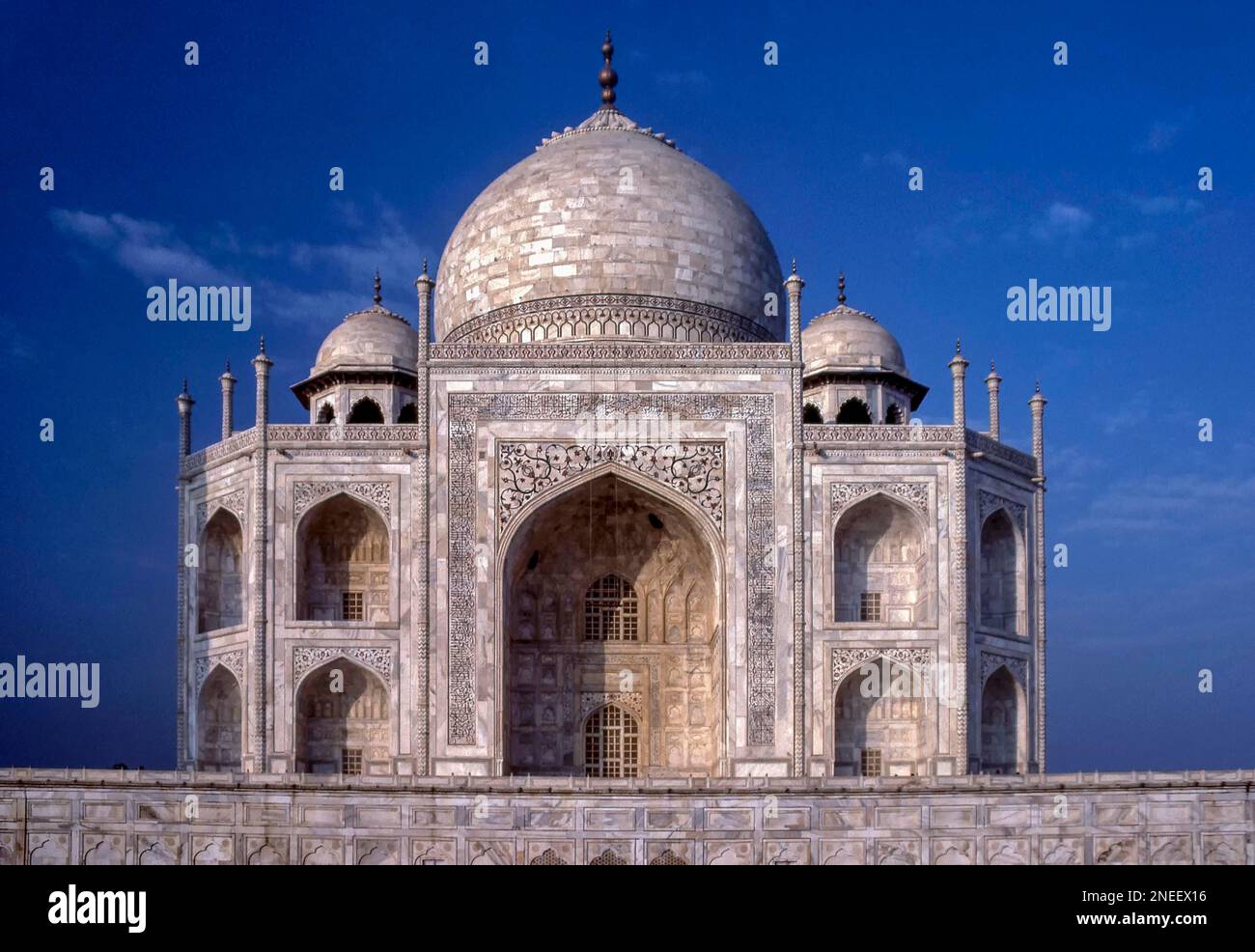 The Taj Mahal An Ivory White Marble Mausoleum In Agra Uttar Pradesh India Seven Wonders Of 6441