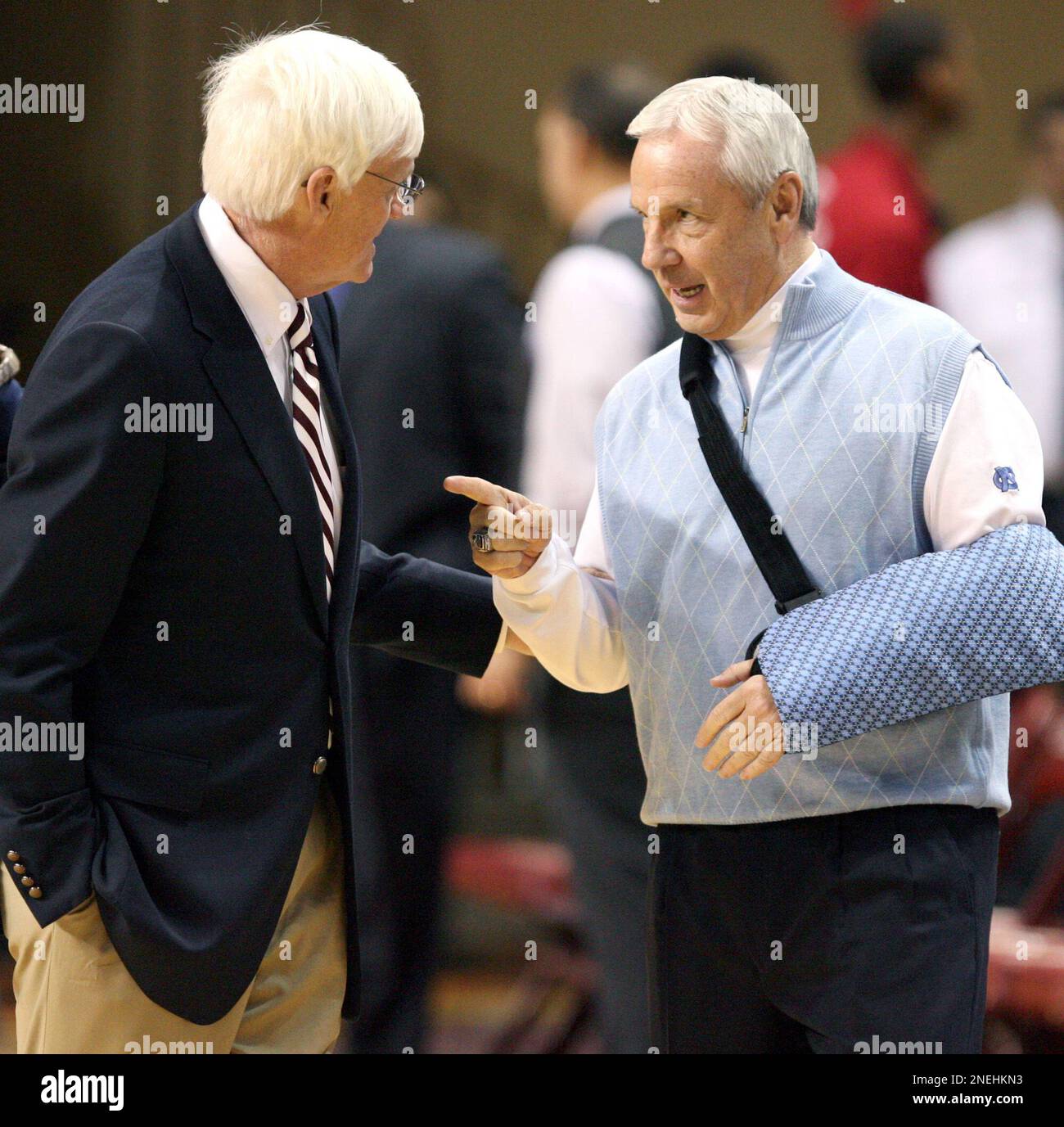 North Carolina's head coach Roy Williams,right, gestures to College of Charleston's head coach