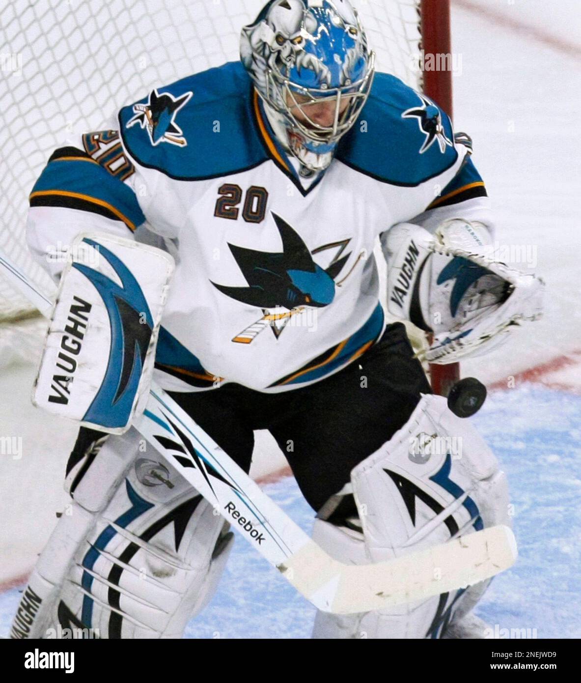 San Jose Sharks acquire Evgeni Nabokov, who's expected to retire