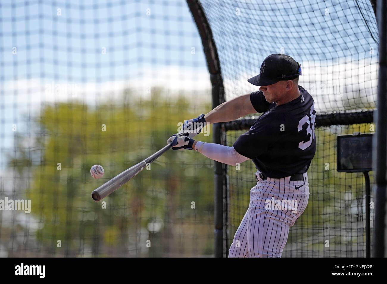 New York Yankees catcher Ben Rortvedt hits during a spring training  baseball workout Thursday, Feb. 16, 2023, in Tampa, Fla. (AP Photo/David J.  Phillip Stock Photo - Alamy