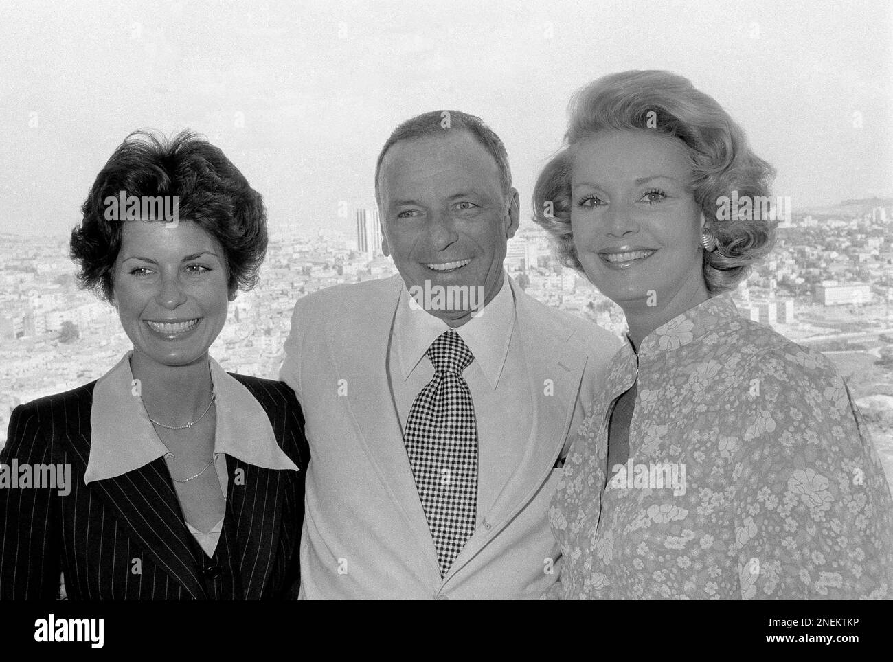 Frank Sinatra With His Wife Barbara (right) And His Daughter Tina On ...