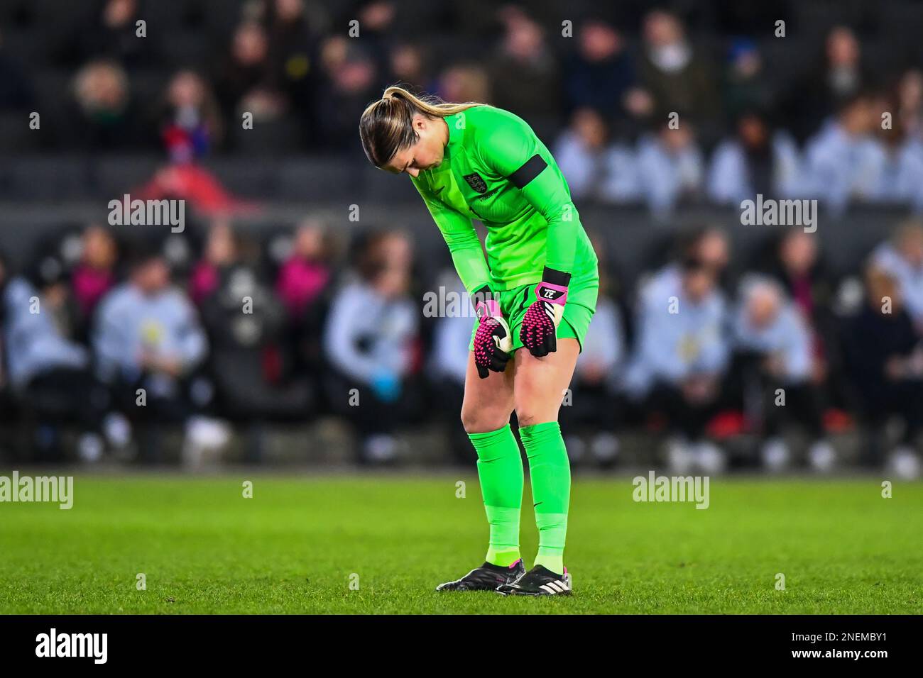 Milton Keynes, UK. 16th Feb, 2023. Milton Keynes, England, February 16th 2023: Goalkeeper Mary Earps (1 England) adjusts her shorts during the Arnold Clark Cup football match between England and Korea Republic at Stadium MK Stadium in Milton Keynes, England. (Kevin Hodgson /SPP) Credit: SPP Sport Press Photo. /Alamy Live News Stock Photo