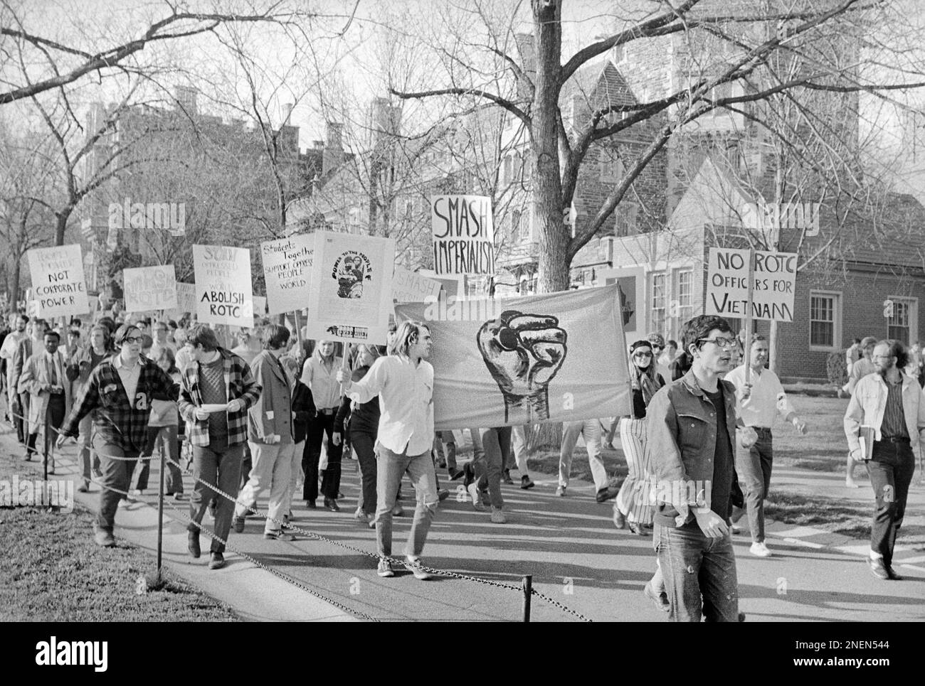 R.O.T.C. and Anti-War Demonstrators, Princeton University, Princeton, New Jersey, USA, John T. Bledsoe, U.S. News & World Report Magazine Photograph Collection, April 25, 1969 Stock Photo