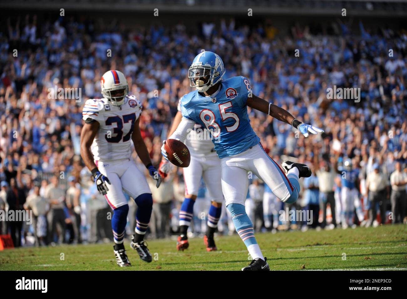 Tennessee Titans wide receiver Nate Washington (85) scores a touchdown ...